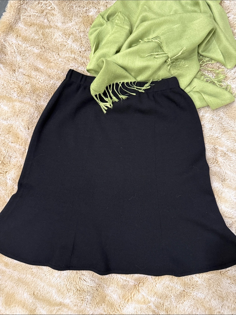 EUC St JOHN Caviar Black Flair Santana Knit Skirt Size Tag Missing. See Photos